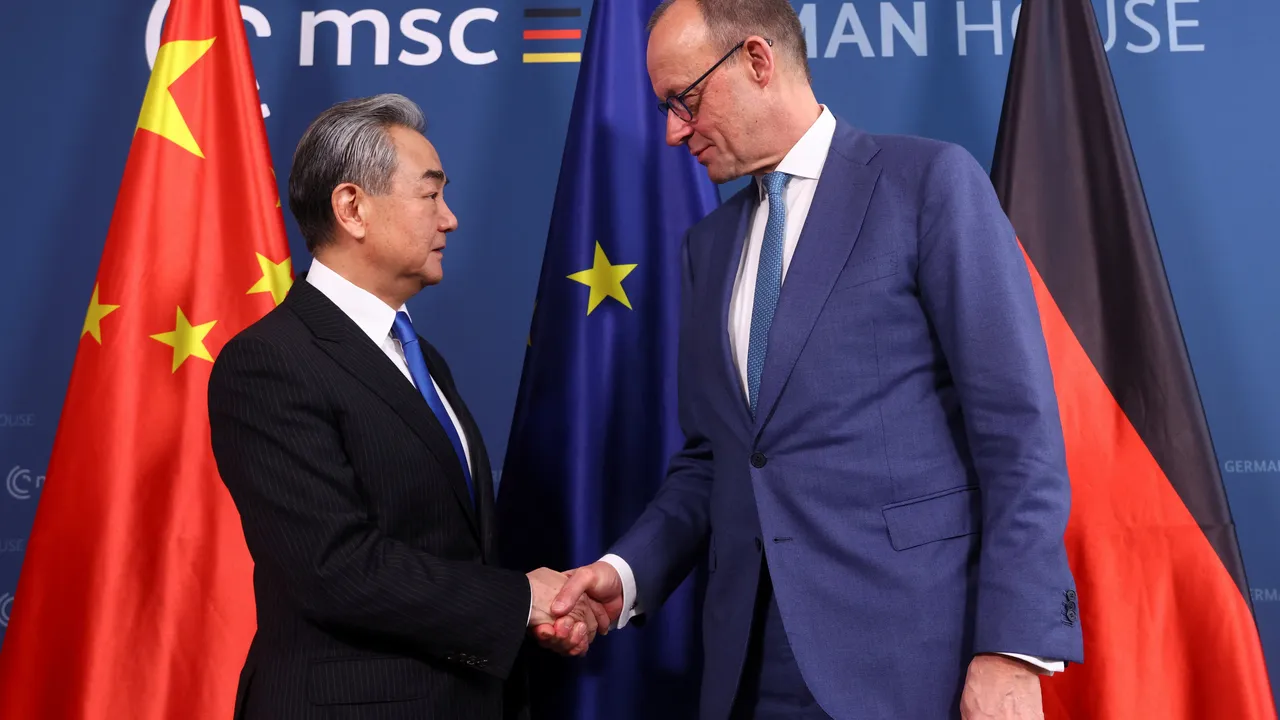 Търговията и Украйна - основни теми при посещението на Мерц в Китай