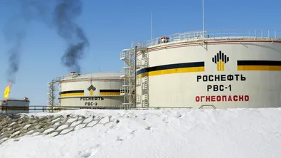 ЕС иска да забрани окончателно руския петрол след изборите в Унгария