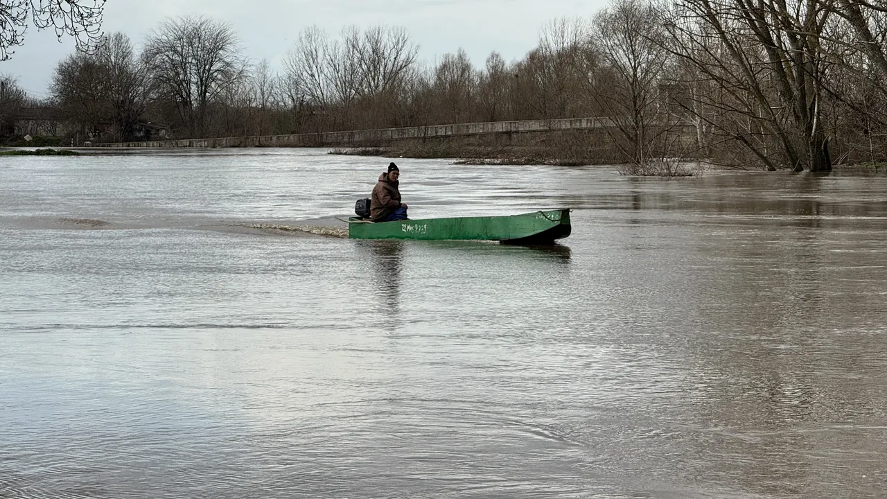Река Марица преля и наводни над 1000 акра обработваеми земи в Гърция