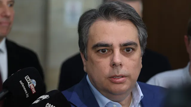 Асен Василев: Смешно е ГЕРБ и ДПС да ни атакуват, че изборите няма да са честни