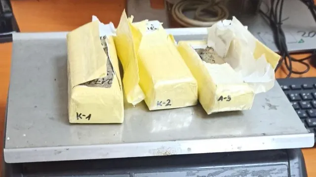 Задържаха кокаин и злато за над 1 430 000 евро на "Капитан Андреево"