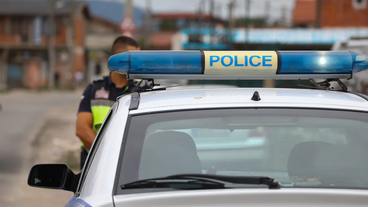 Задържаха мъж за телефонна измама със 17 000 евро в Габрово