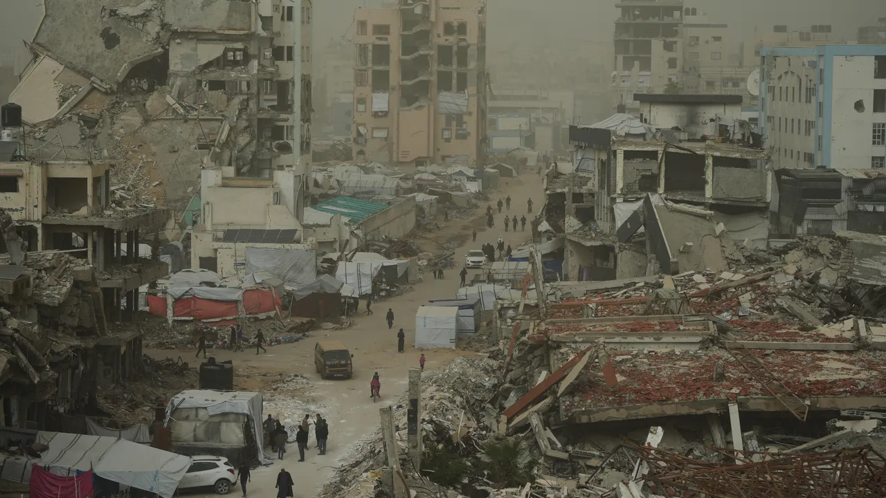 Двама палестинци са убити при израелски удар източно от град Газа