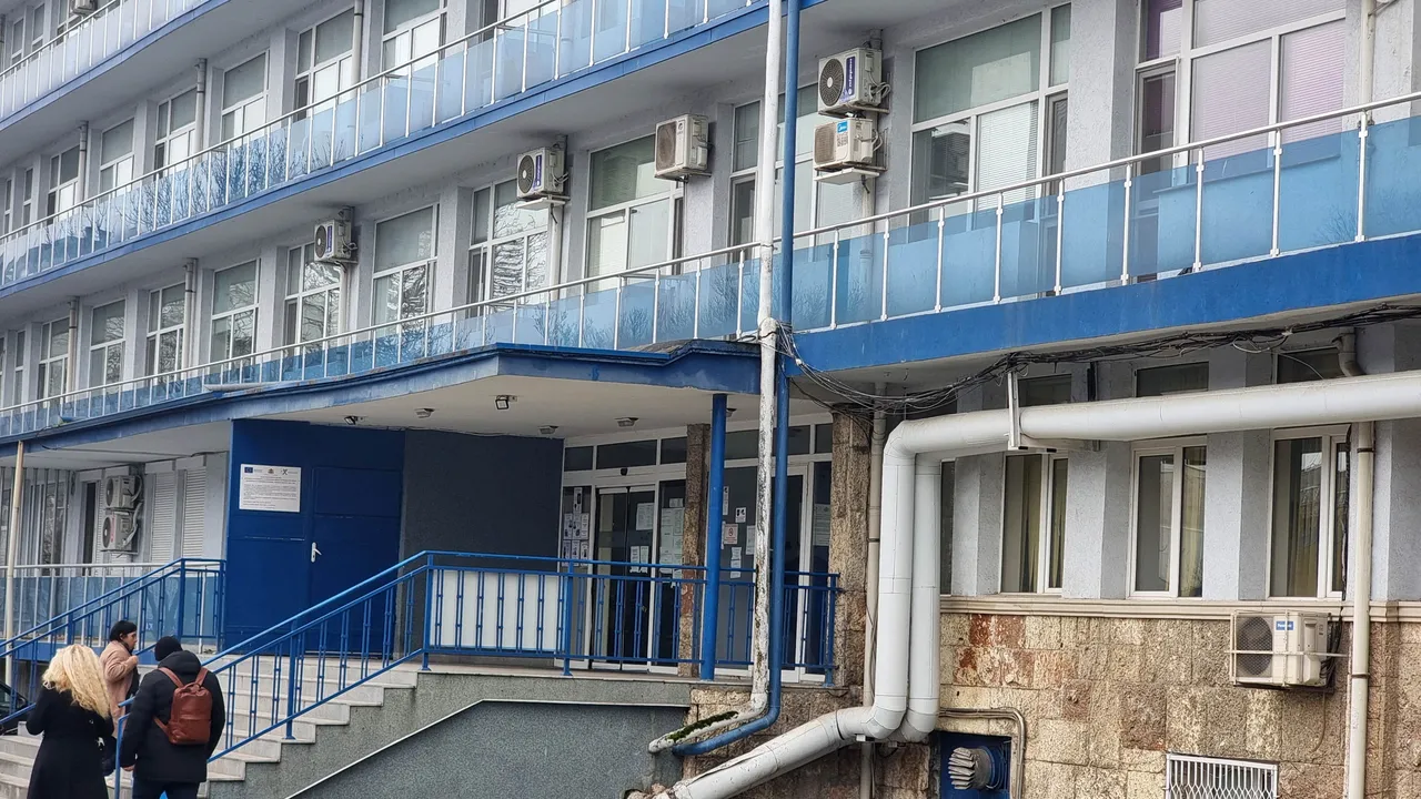 Здравното министерство търси решения за стабилизиране на МБАЛ „Св. Анна“ - Варна