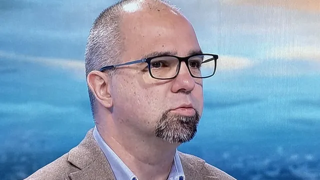 Първан Симеонов: „Това не е договорка, а естествена синхронизация“