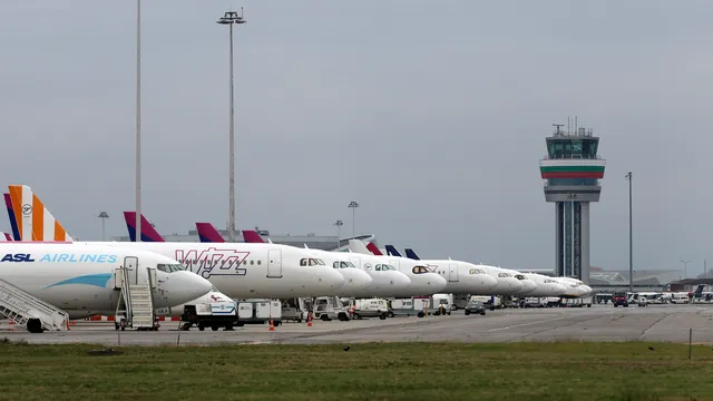 Авиокомпании анулират полетите си до и от страни в Близкия изток