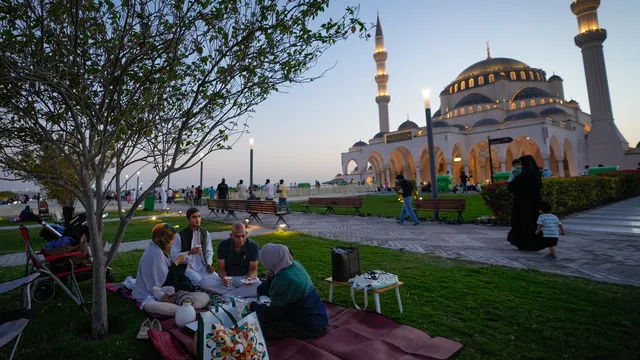 Войната стигна Персийския залив: взривове в Дубай, ракети към база в Кувейт