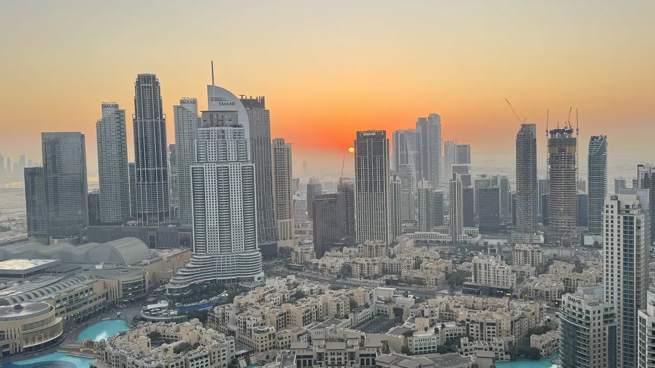 Над 1000 български туристи в Дубай на фона на ескалацията в региона (ВИДЕО)