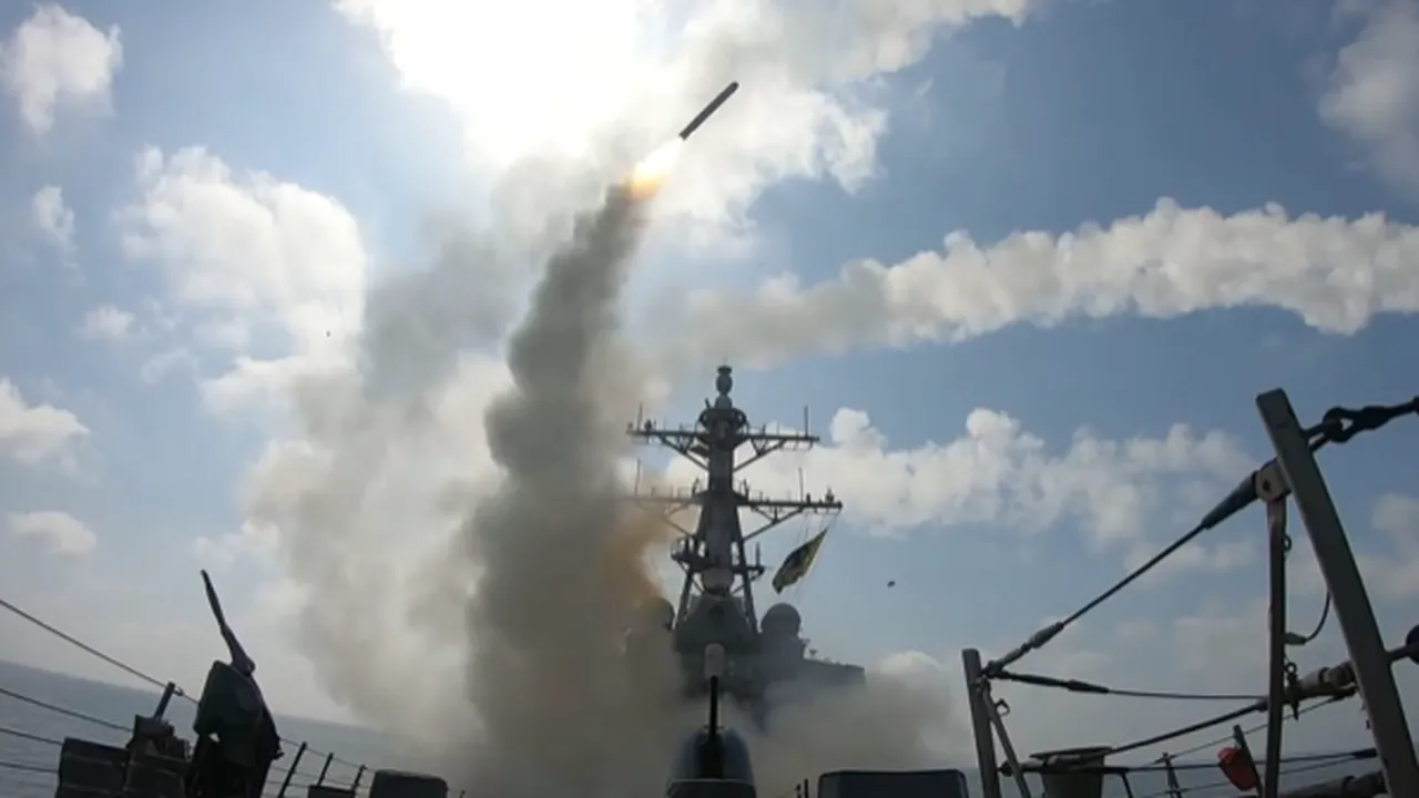 САЩ показаха първи кадри от ударите по Иран (ВИДЕО)