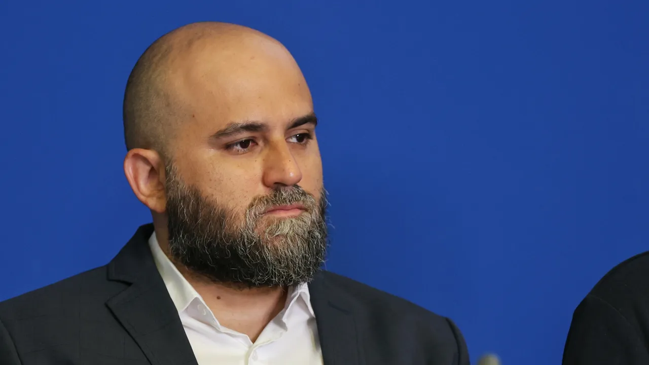 Мартин Табаков: Може ли следващият аятолах на Иран да носи дънки?