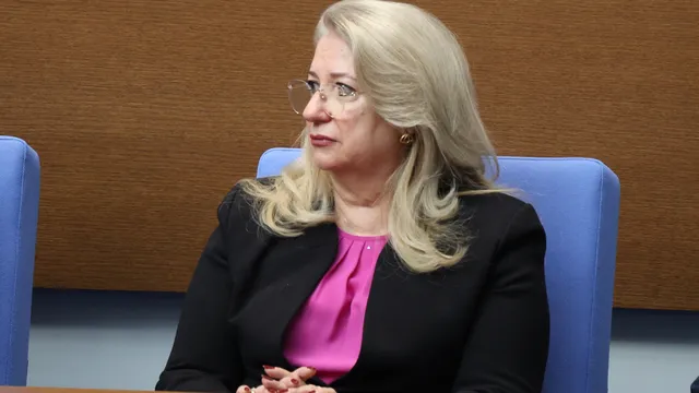 Министърът на туризма: Чакаме въздушен коридор за евакуация на българите в Дубай