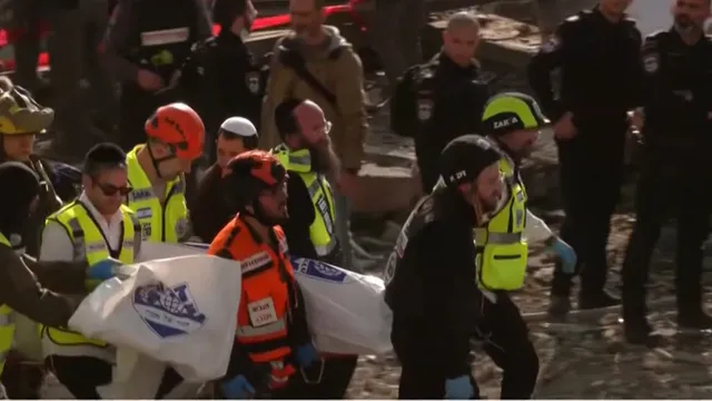 Израел с най-тежките жертви от началото на ударите срещу Иран, ракета порази Бейт Шемеш