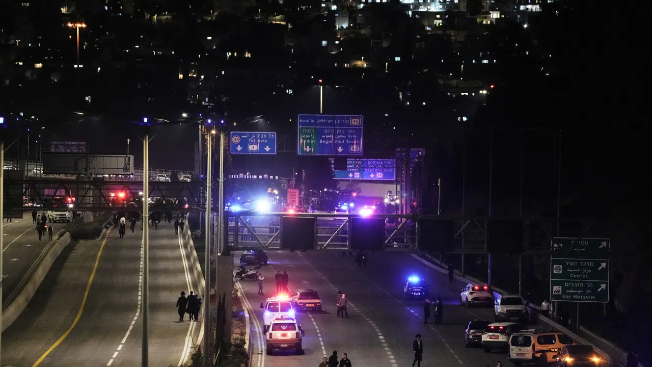 Израел разшири ударите и по цели в Ливан