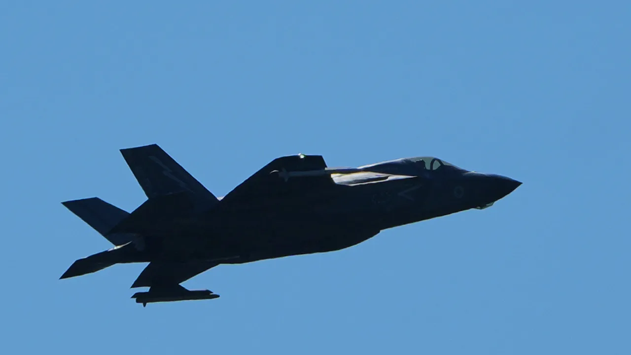 Великобритания: Не сме във война въпреки удара по военновъздушната ни база в Кипър от Иран