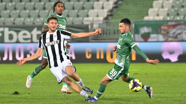 Титлата се оцветява в синьо: Лудогорец вече на 12 точки от Левски