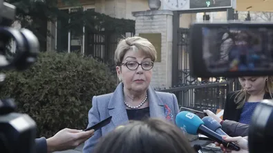 Митрофанова към кабинета „Гюров“: Угаждате на външни покровители