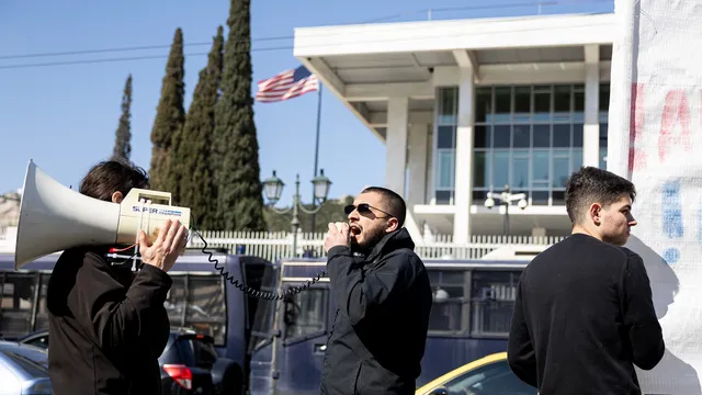 САЩ затвориха посолството си в Кувейт "до второ нареждане"