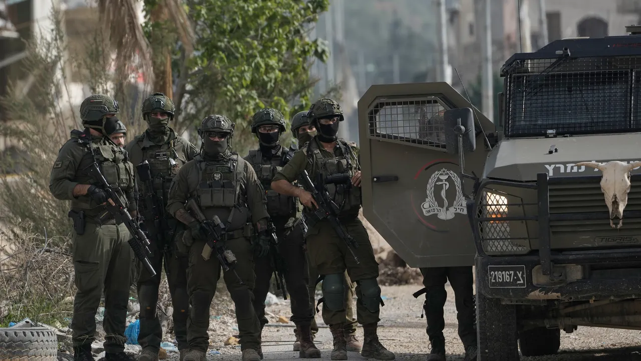 Израел изключва разполагане на сухопътни сили в Иран. Засега