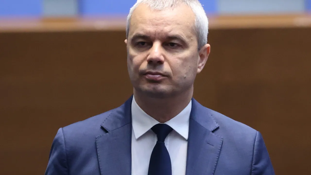 Костадин Костадинов: Ще се освободим и от „робството на мафията“