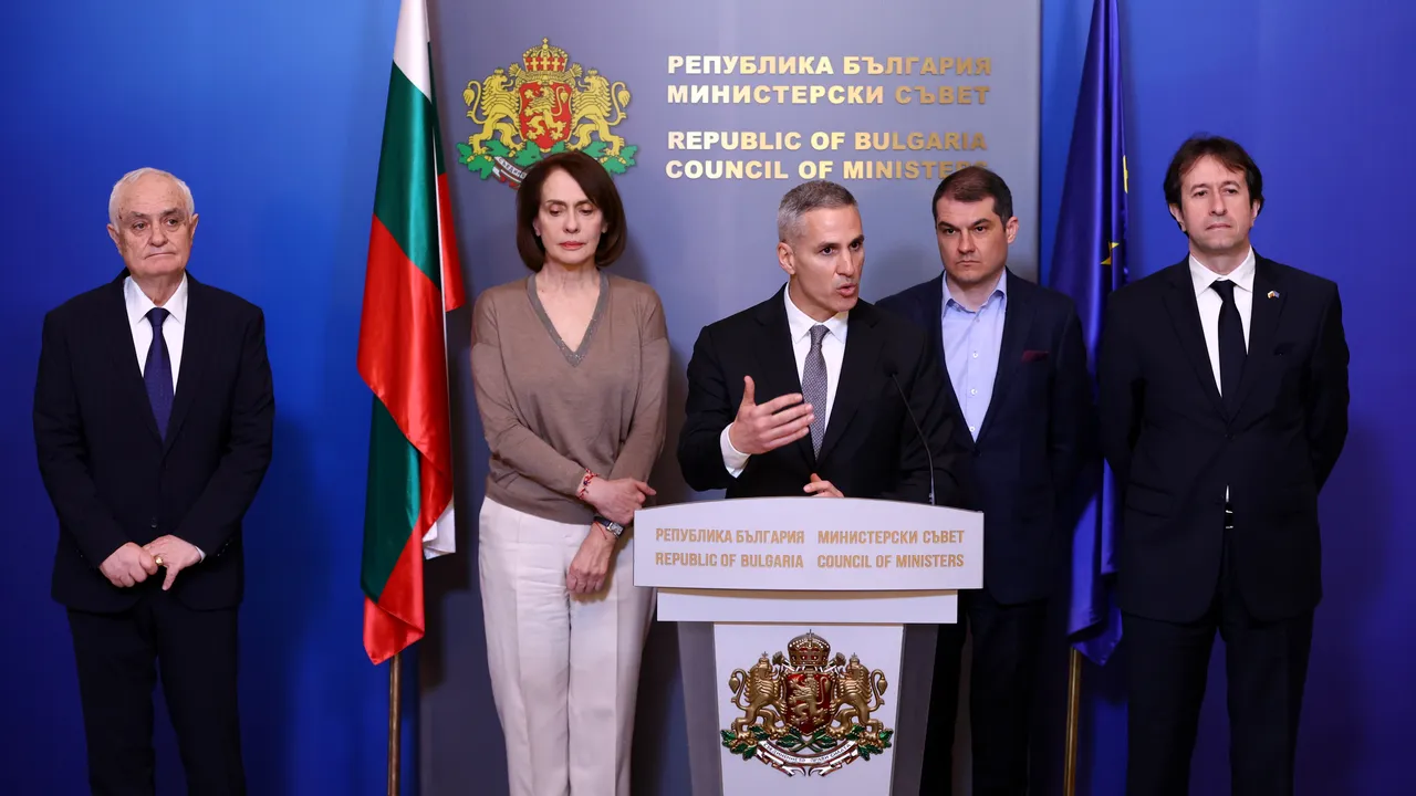 Извънредна среща за Близкия изток: Утре първи евакуационен полет към Оман