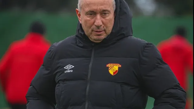 Ливърпул отложи мач на Мъри Стоилов в Турция