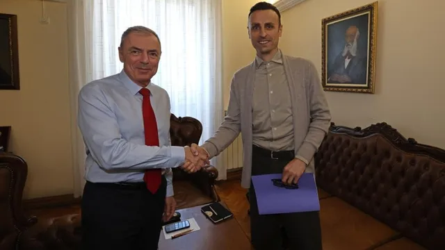 Бербатов предлага физкултурните салони да останат отворени след часовете