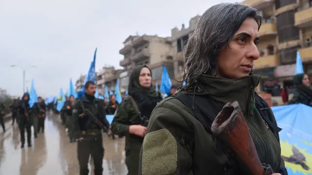 CNN: ЦРУ въоръжава кюрдите, за да се вдигнат срещу режима в Иран