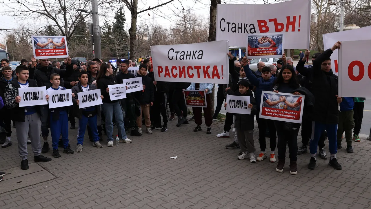 Сътресения в борбата: 44 клуба внасят подписка за нови избори