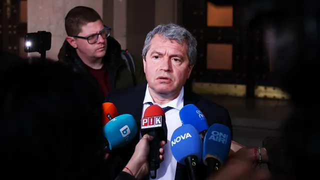 Тошко Йорданов: Служебният кабинет не е честен към българските граждани и към парламента