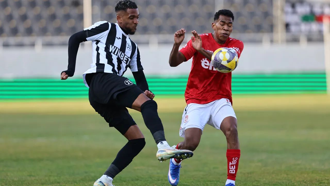 ЦСКА 1948 размаза Локо Пловдив с 5:0 след автогол и две дузпи