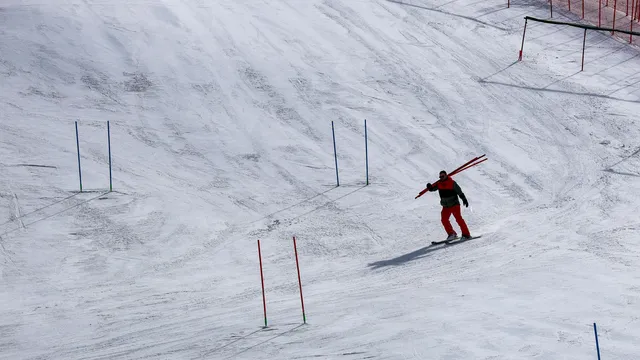 Удареното момче с моторна шейна в Банско е със счупен таз на 2 места