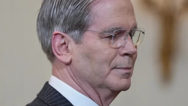 САЩ разрешиха на Индия временно да купува руски петрол