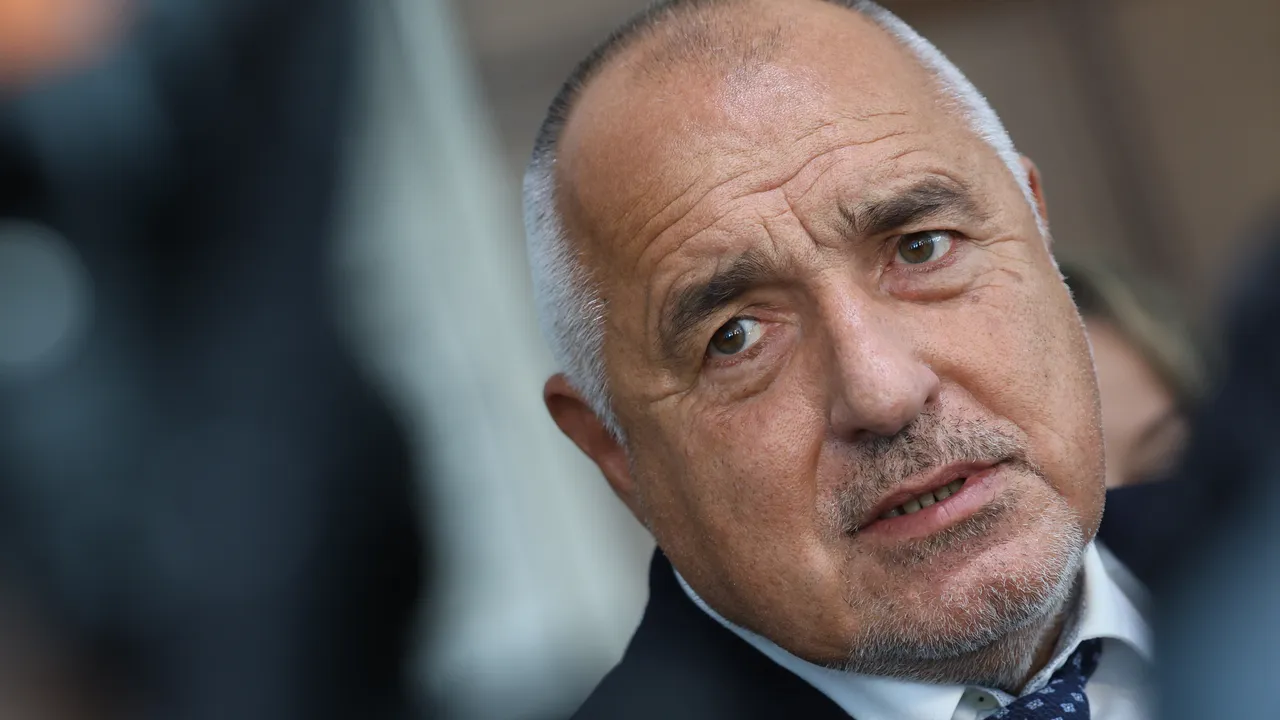 Борисов: В момента Радев играе малко цар (ВИДЕО)