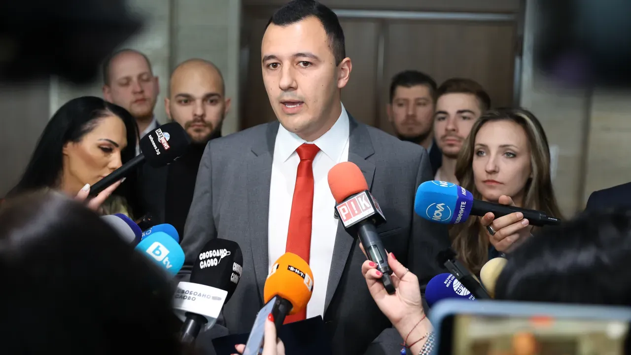 Габриел Вълков: Борисов и Пеевски не са възможни партньори на БСП