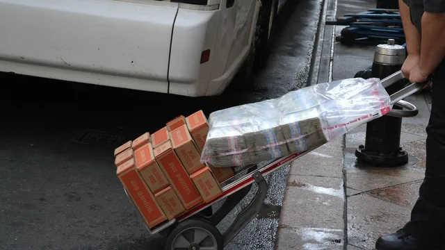 "Държавен тероризъм“ или "пране на пари": Украйна и Унгария в нов скандал за $82 млн.