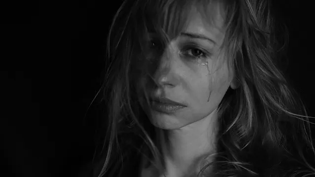 На съд за домашно насилие: мъж душил и удрял съпругата си