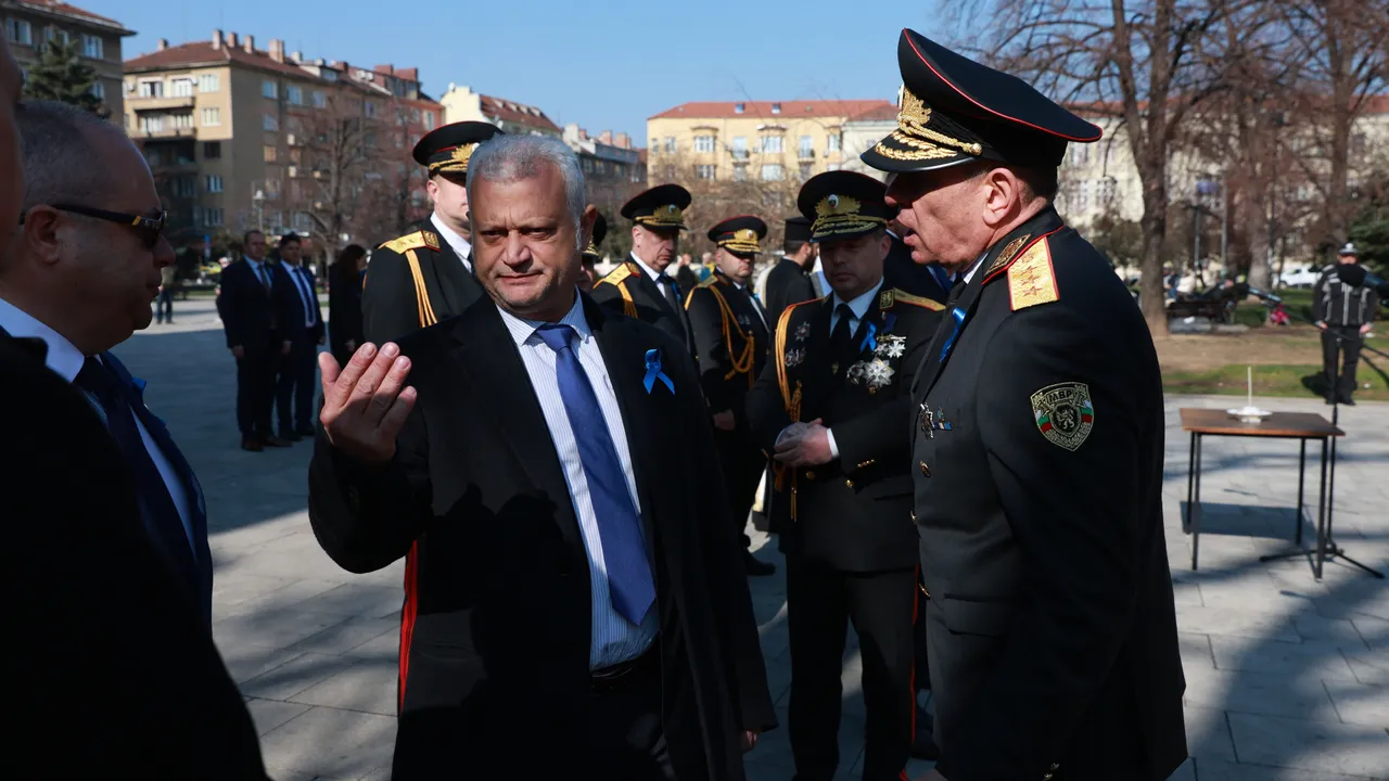 Дечев: Смяната на шефове в МВР няма връзка с „Петрохан“