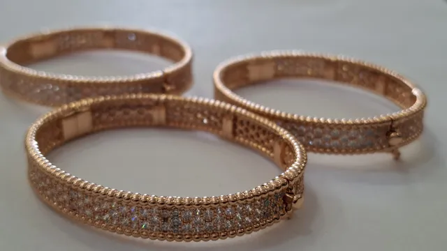 Митничари задържаха над 1200 бижута с обозначения на известни търговски марки