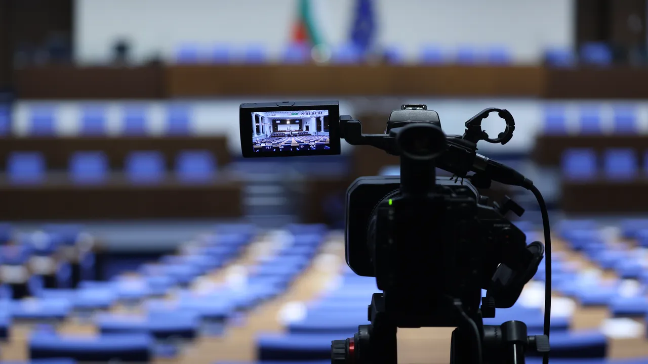 Парламентът се събира извънредно заради кризата в Близкия изток