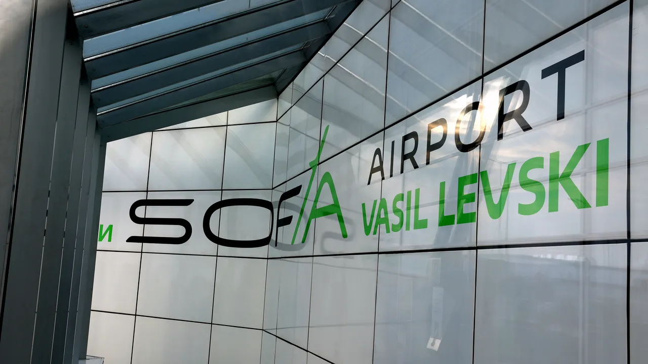 Затвориха временно въздушното пространство над летището в София