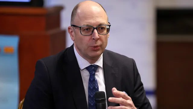 Йордан Божилов: Американските военни самолети на нашето летище са за укрепване на фланга на НАТО