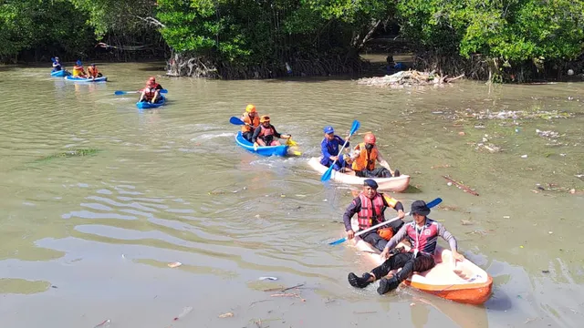 Най-малко двама загинаха при наводнения в Бали