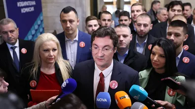 Крум Зарков: Системата на завладяната държава не може да бъде удържана повече