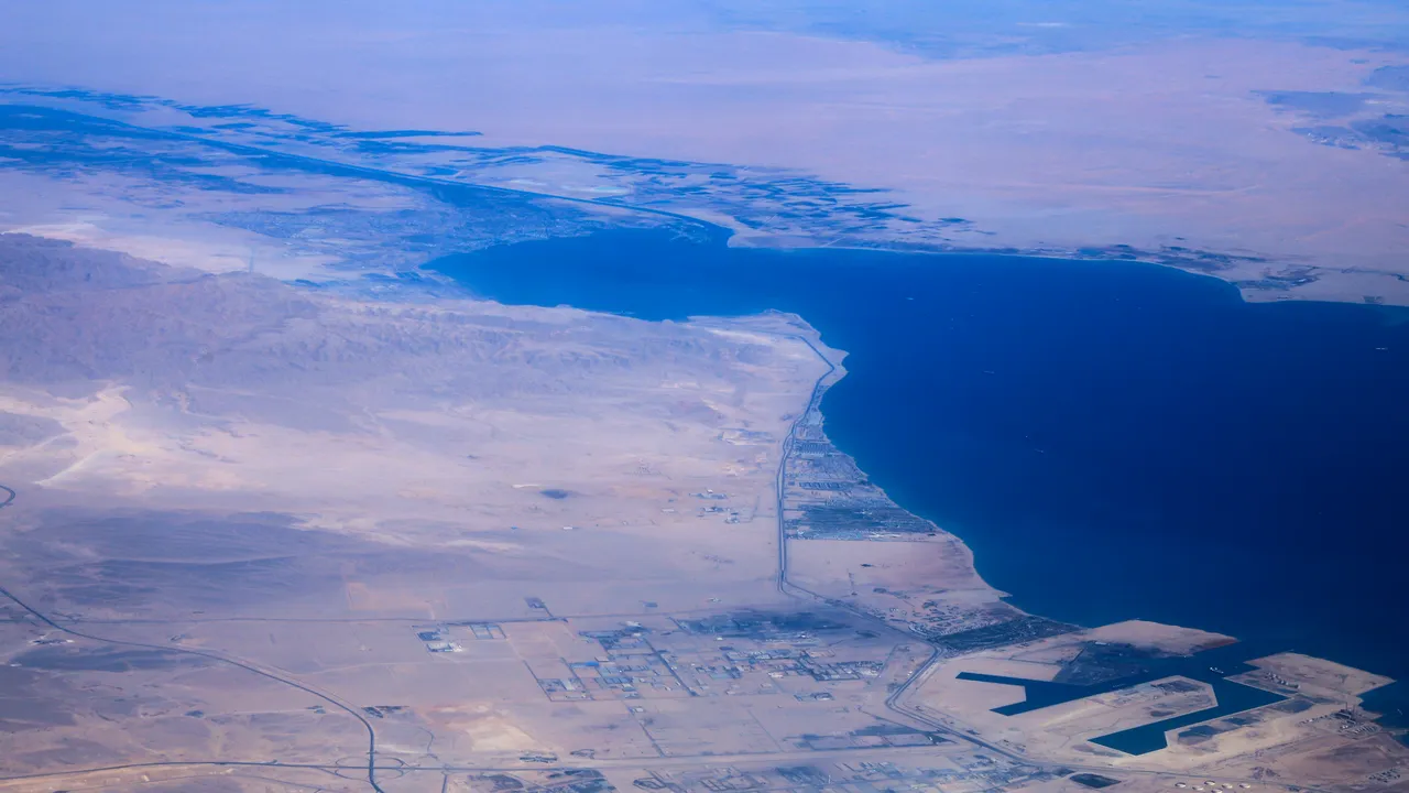 МВнР: 2600 българи са получили помощ за евакуация от Близкия изток и Иран