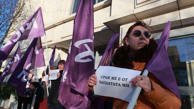 Над 60% от пощенските служители са на минимална заплата, а изпълнителният директор получава над 7600 евро