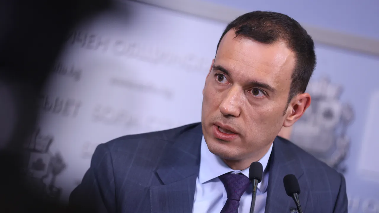 Терзиев: София може да загуби 141 млн. евро за транспорт заради отложен доклад