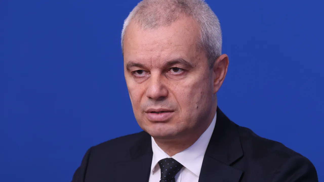 Костадинов: С Радев имаме непреодолими идеологически различия