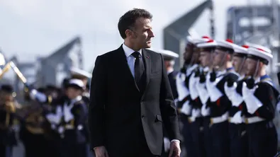 Макрон, ядреният чадър и България
