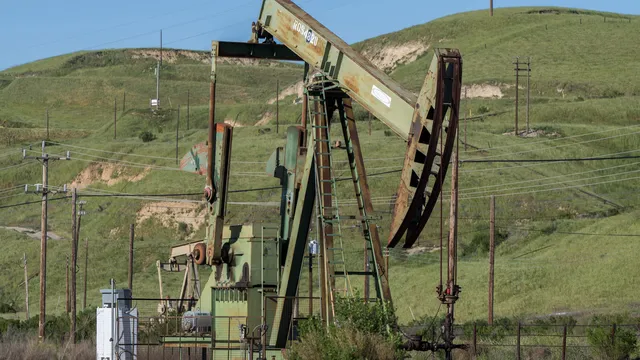 Цените на петрола паднаха с 7% след разговора между Путин и Тръмп