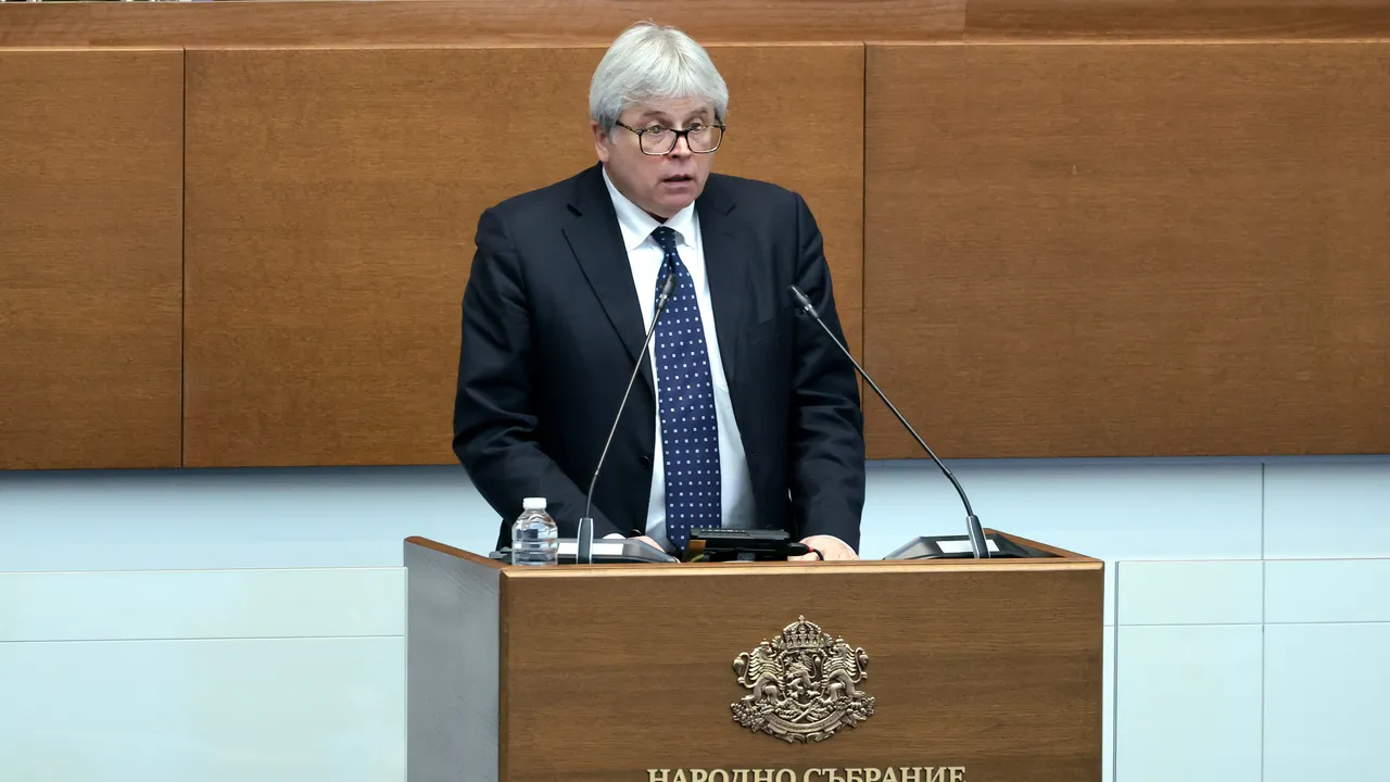 Зам.-министър: Горивата в България стигат за повече от 90 дни